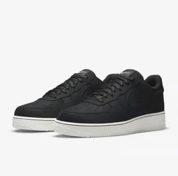 Nike Air Force - اسود مط نعل ابيض