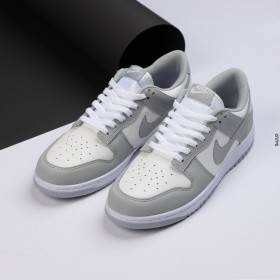 NIKE SB DUNK LOW