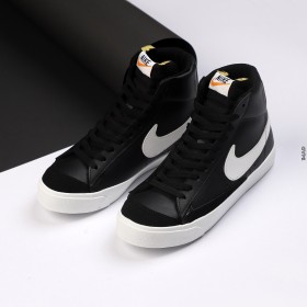 NIKE BLAZER MID'77