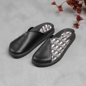 بابوج طبي Dior