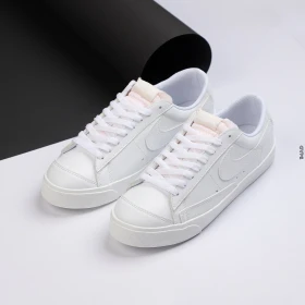 NIKE Blazer