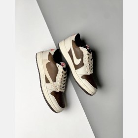 Nike Jordan 1 low x travis scott - بيج مع بني