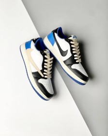 Nike Jordan 1 low x travis scott - كعب ازرق