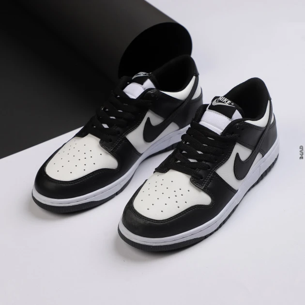 NIKE SB DUNK LOW